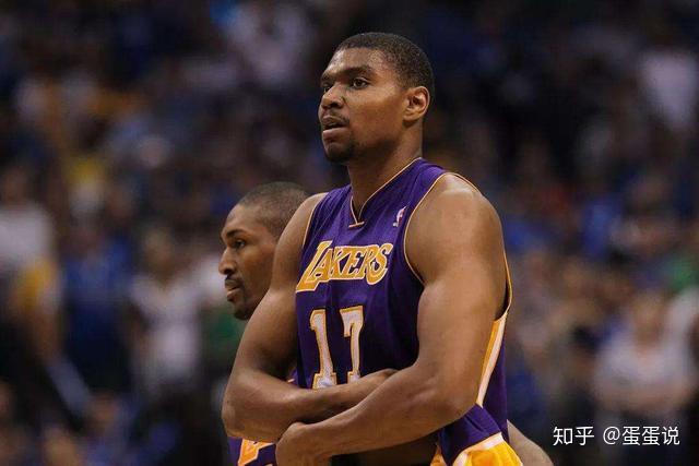 库里12分加兰27分 骑士大胜勇士豪取10连胜