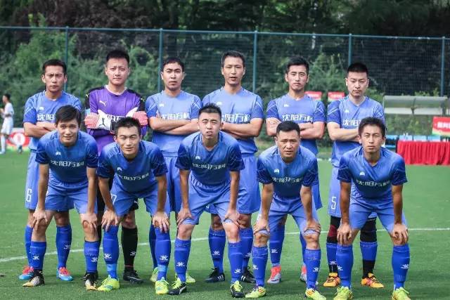 里约奥运会夺冠十周年 中国女排冠军走进南京校园