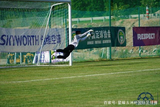 13记三分！克莱蒙斯轰下55分 新疆队史第三人